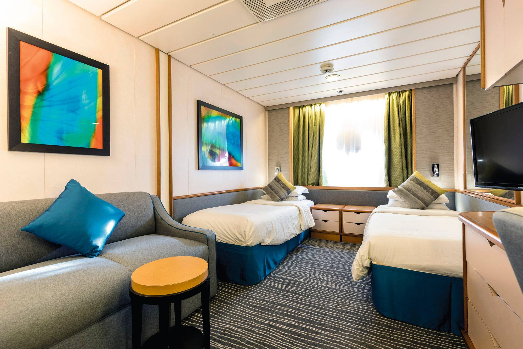 Outside/Oceanview ZSO01 cabin