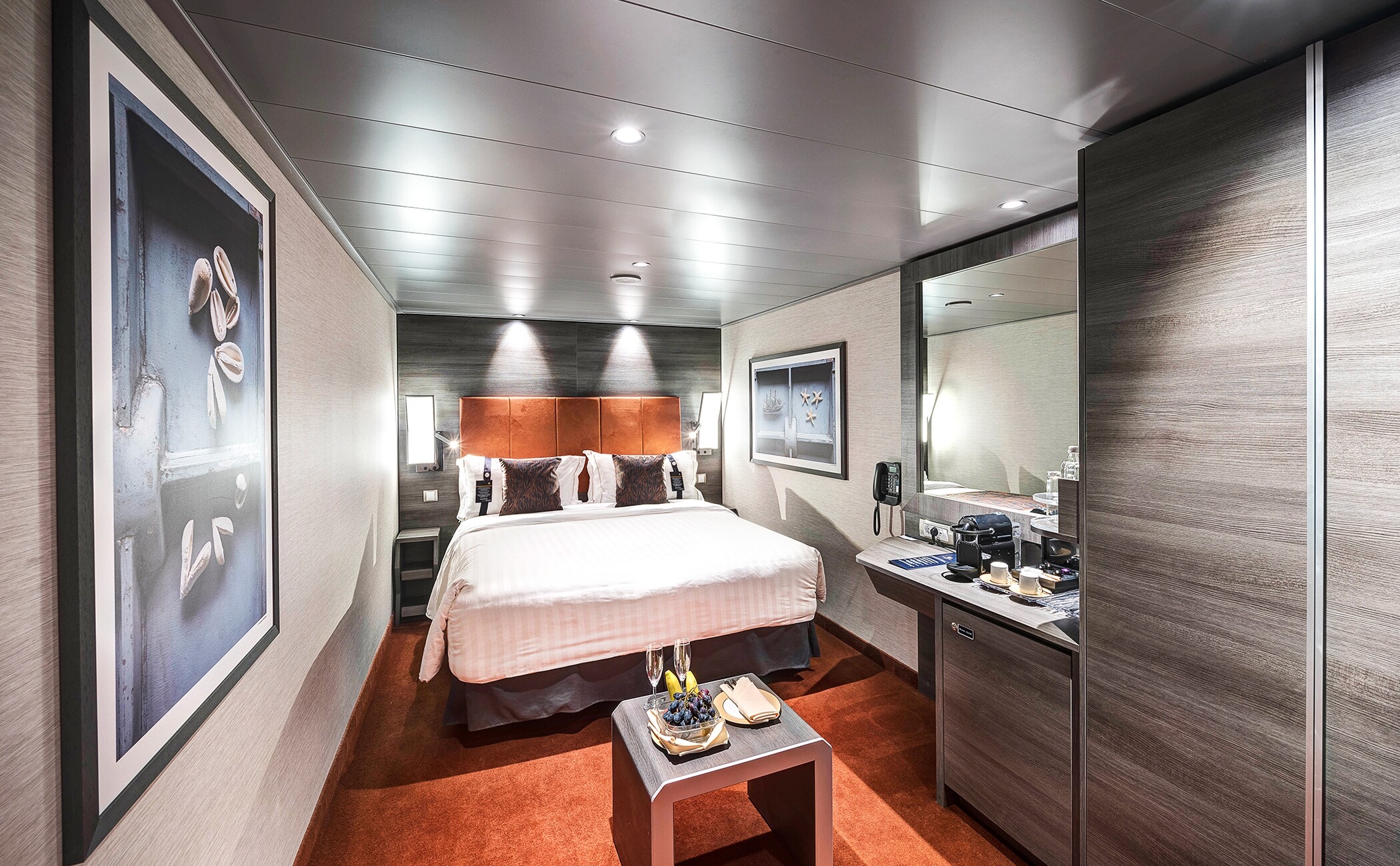 MSC YACHT CLUB INTERIOR SUITE cabin