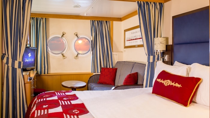 Deluxe Oceanview Stateroom cabin