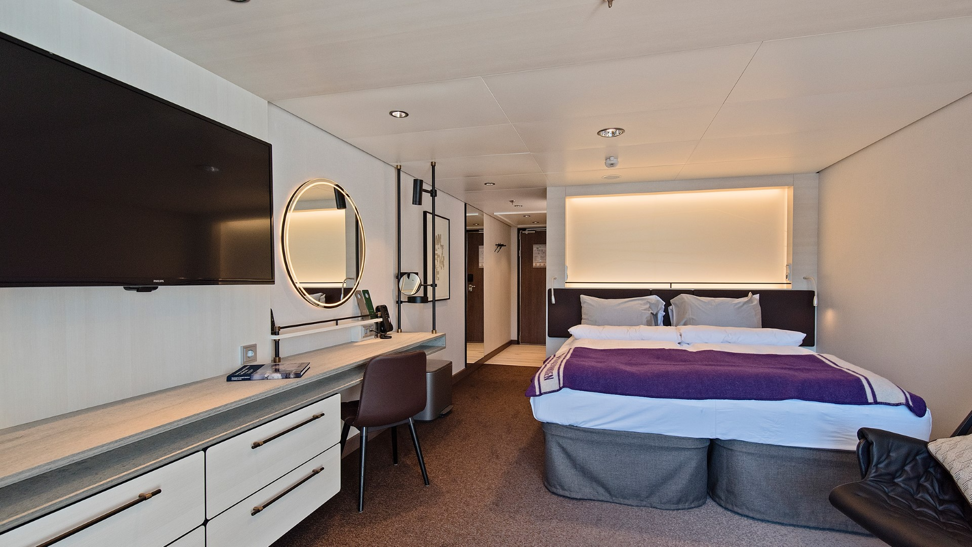 Expedition Suite with balcony cabin