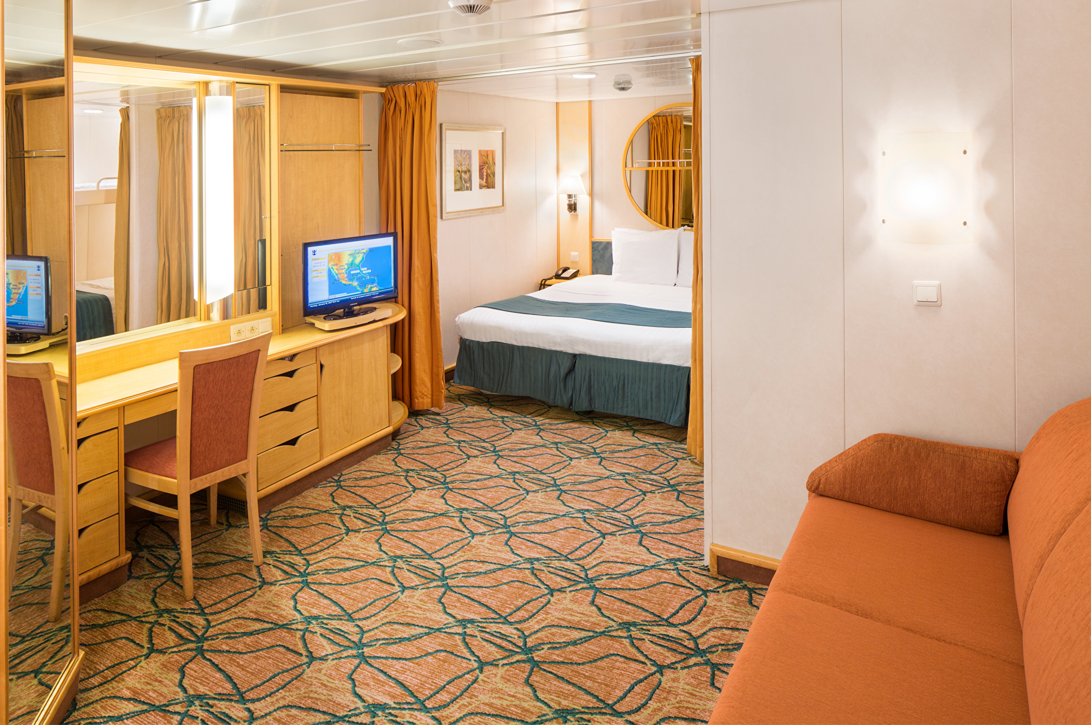 Inside 1R cabin