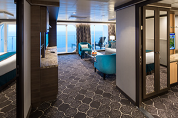 AquaTheater Suite with Large Balcony - 2 Bedrooms cabin
