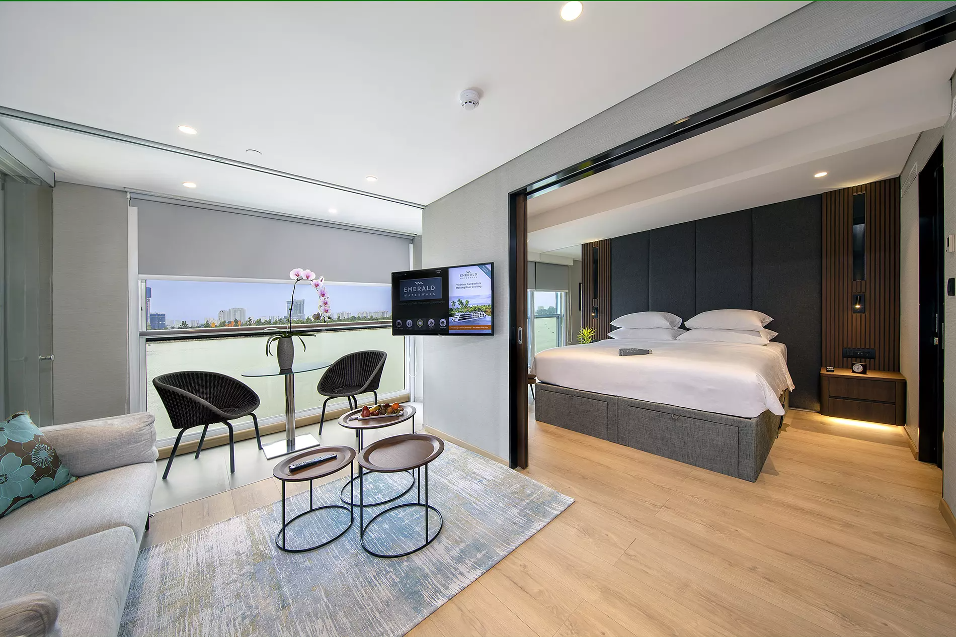 Grand Balcony Suite cabin