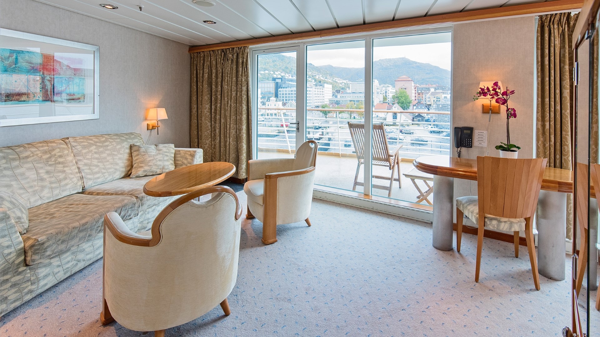 Expedition Grand Suite cabin