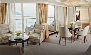 Deluxe Suite cabin
