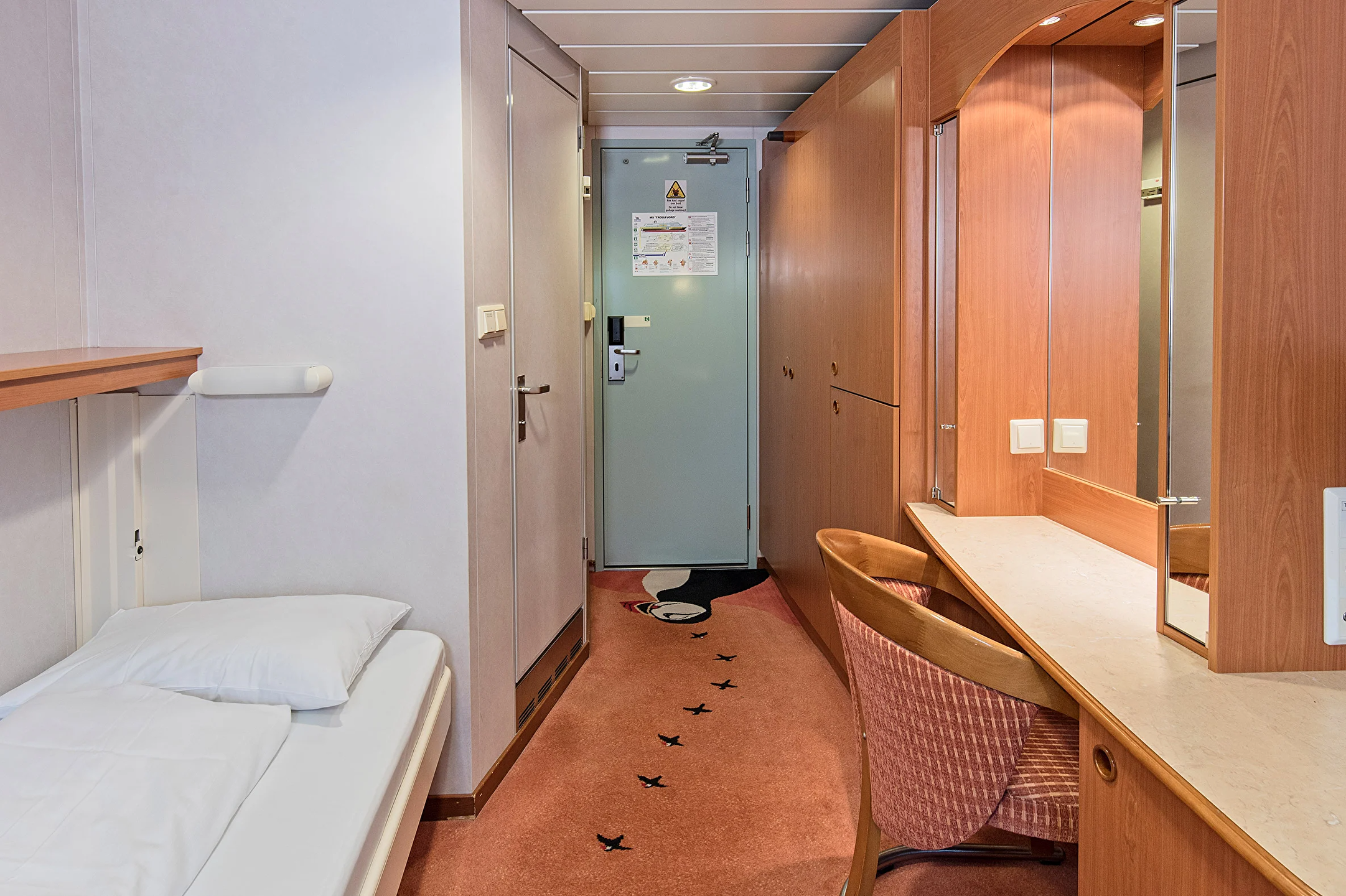 Outside/Oceanview UNT3 cabin