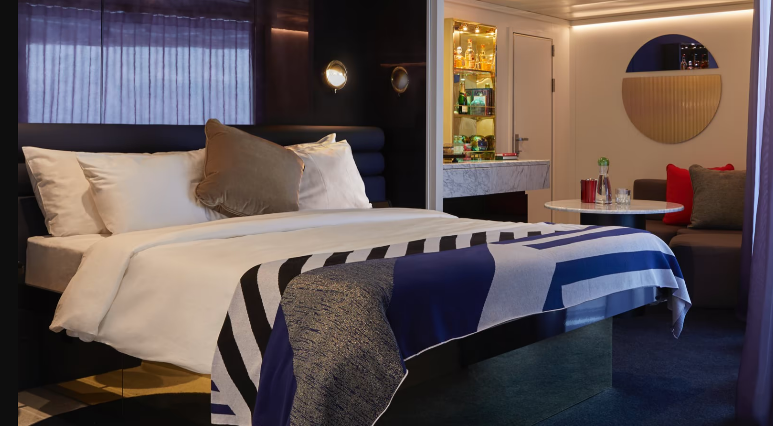 Cheeky Corner Suite – Biggest Terrace cabin