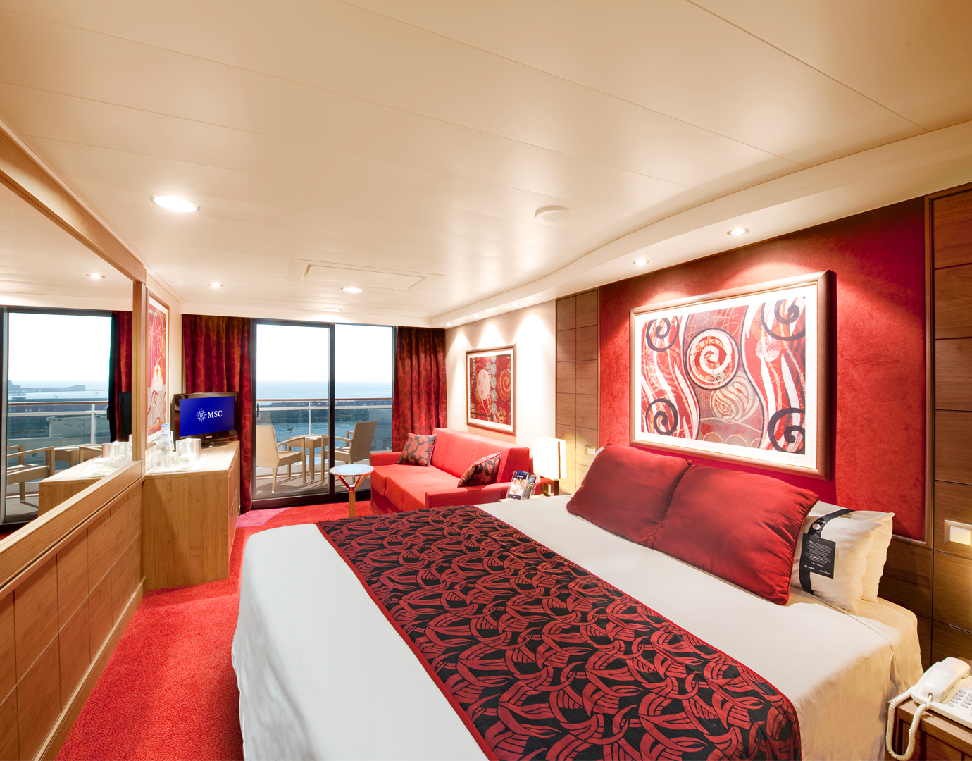 PREMIUM SUITE AUREA cabin