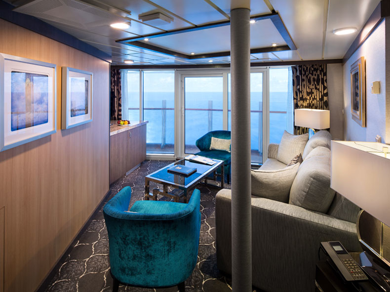 Aquatheater with Viewing Area - 1 Bed cabin