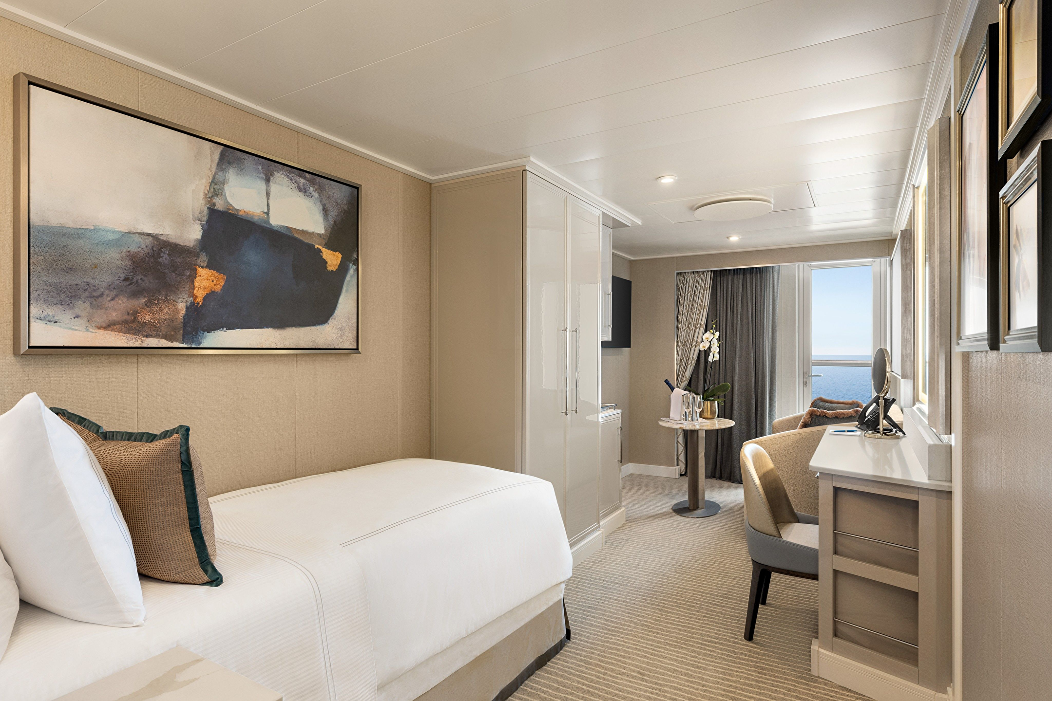Balcony B1 cabin