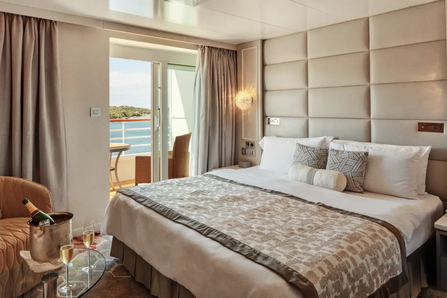 Junior Crystal Penthouse Suite cabin