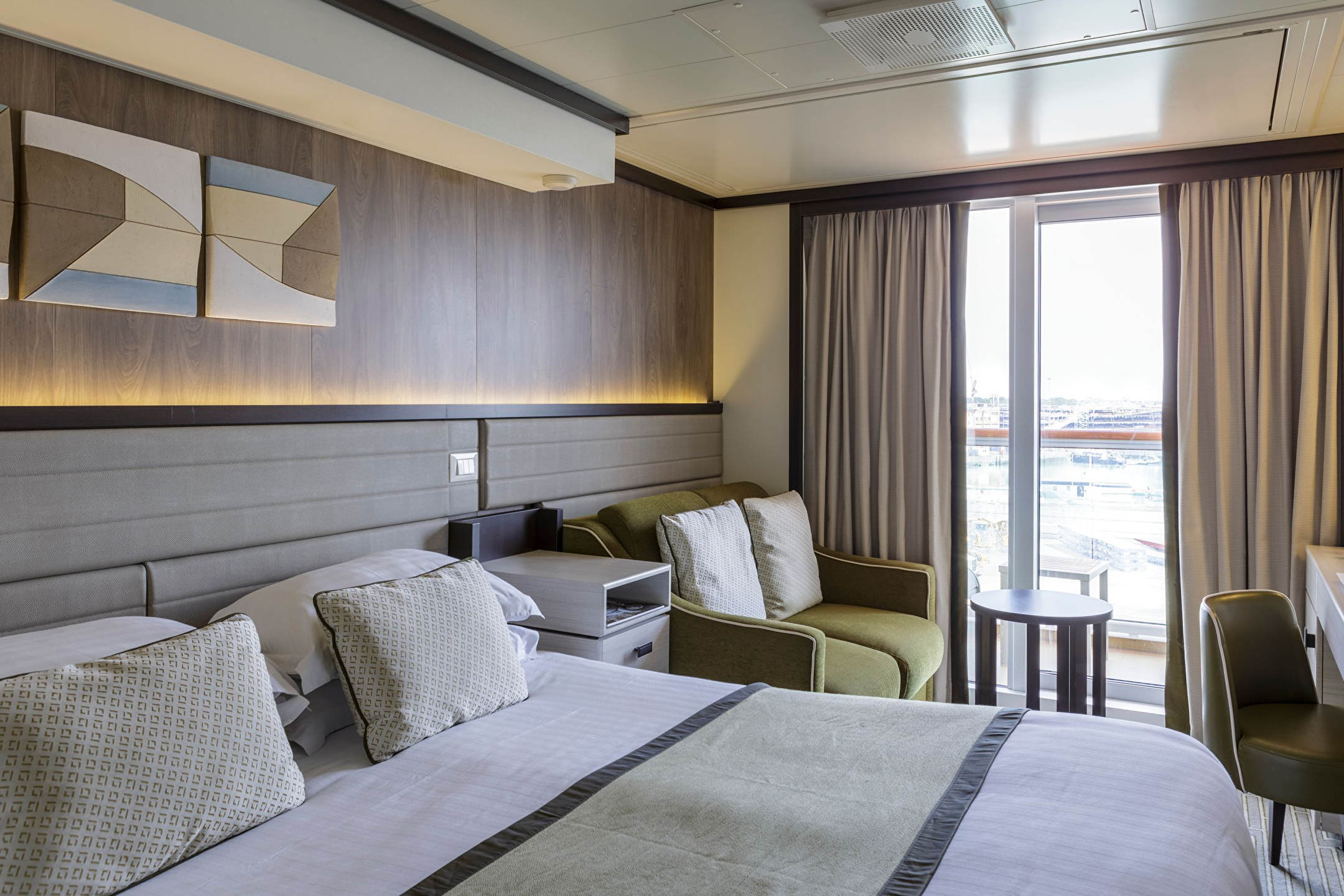 Balcony IB cabin