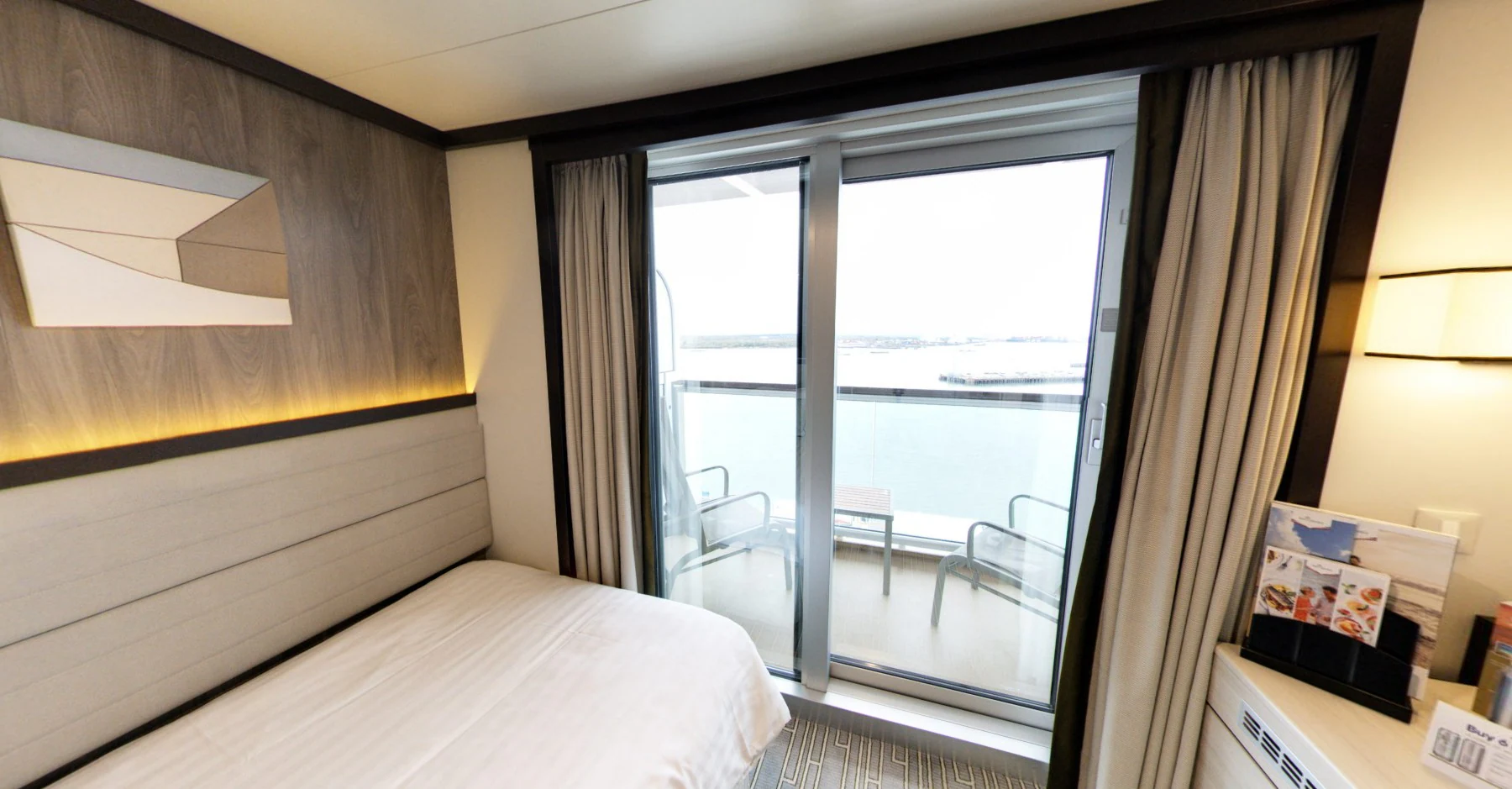Balcony QF cabin