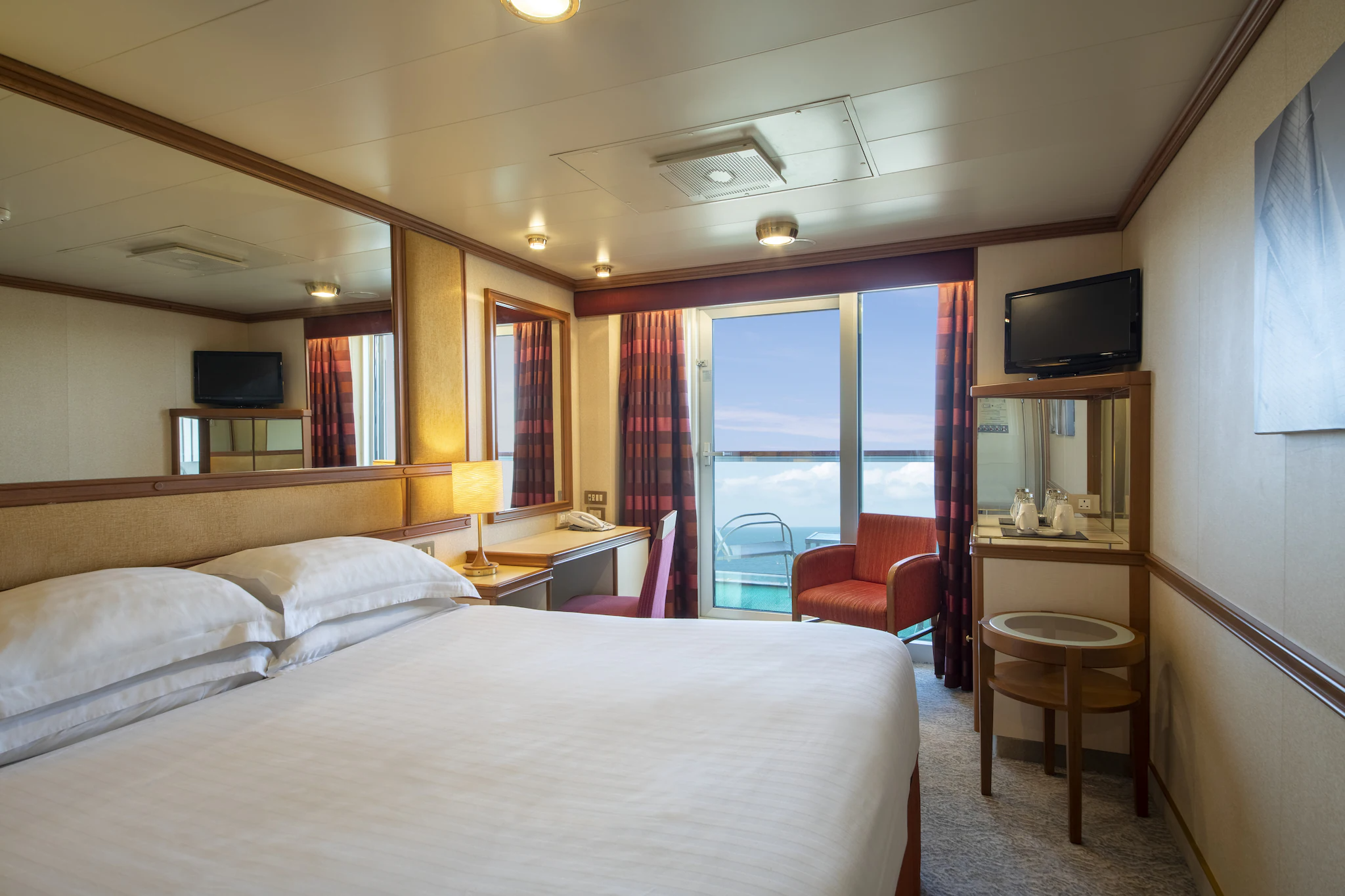 Balcony cabin