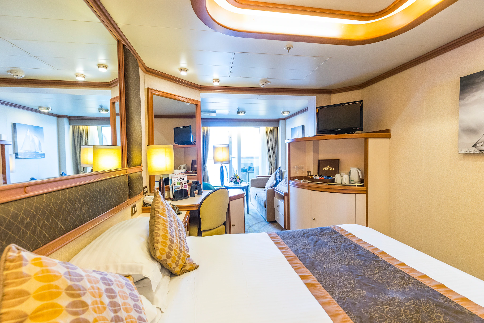 Suite cabin