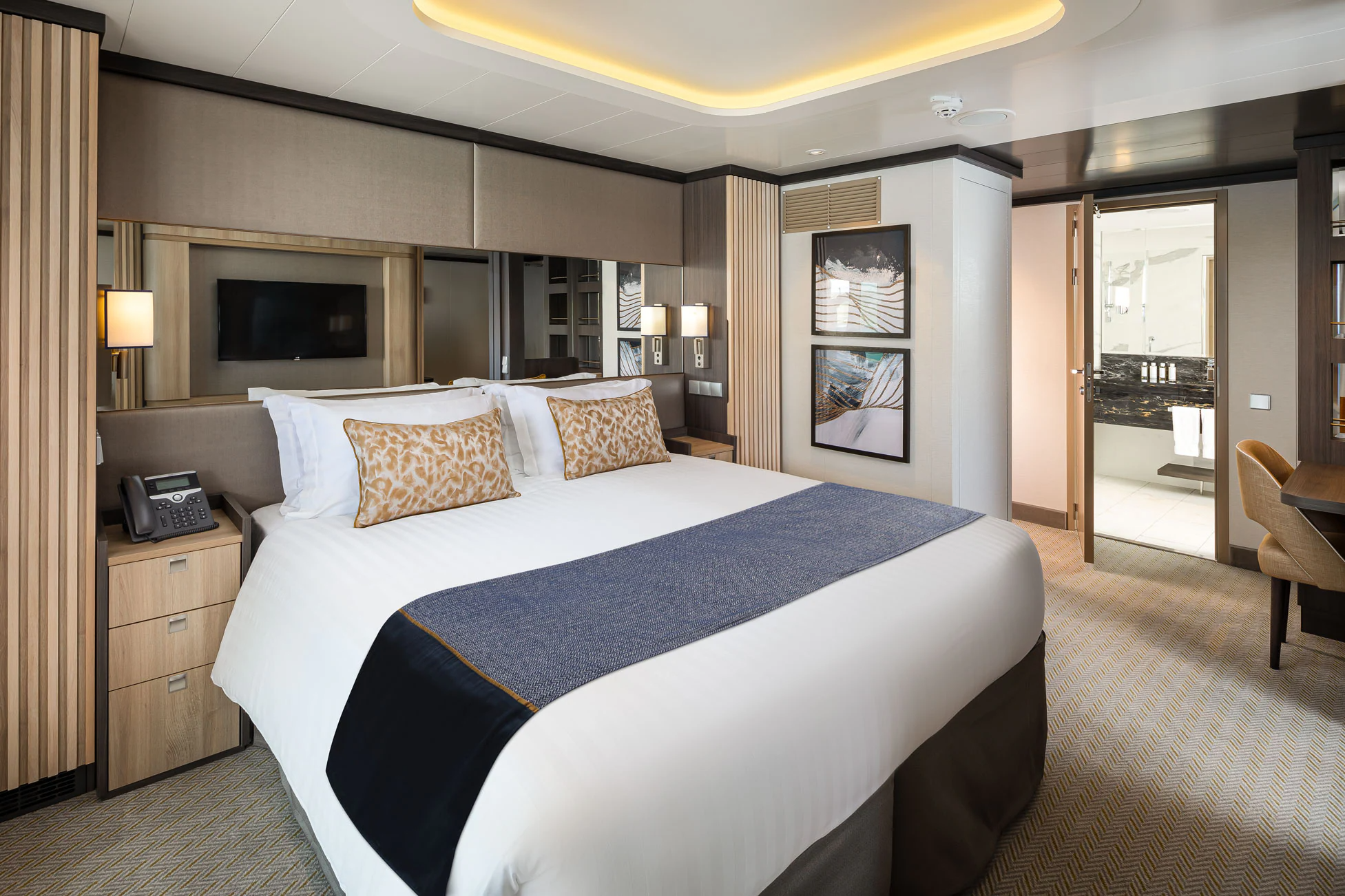 Family Sea View Suite cabin