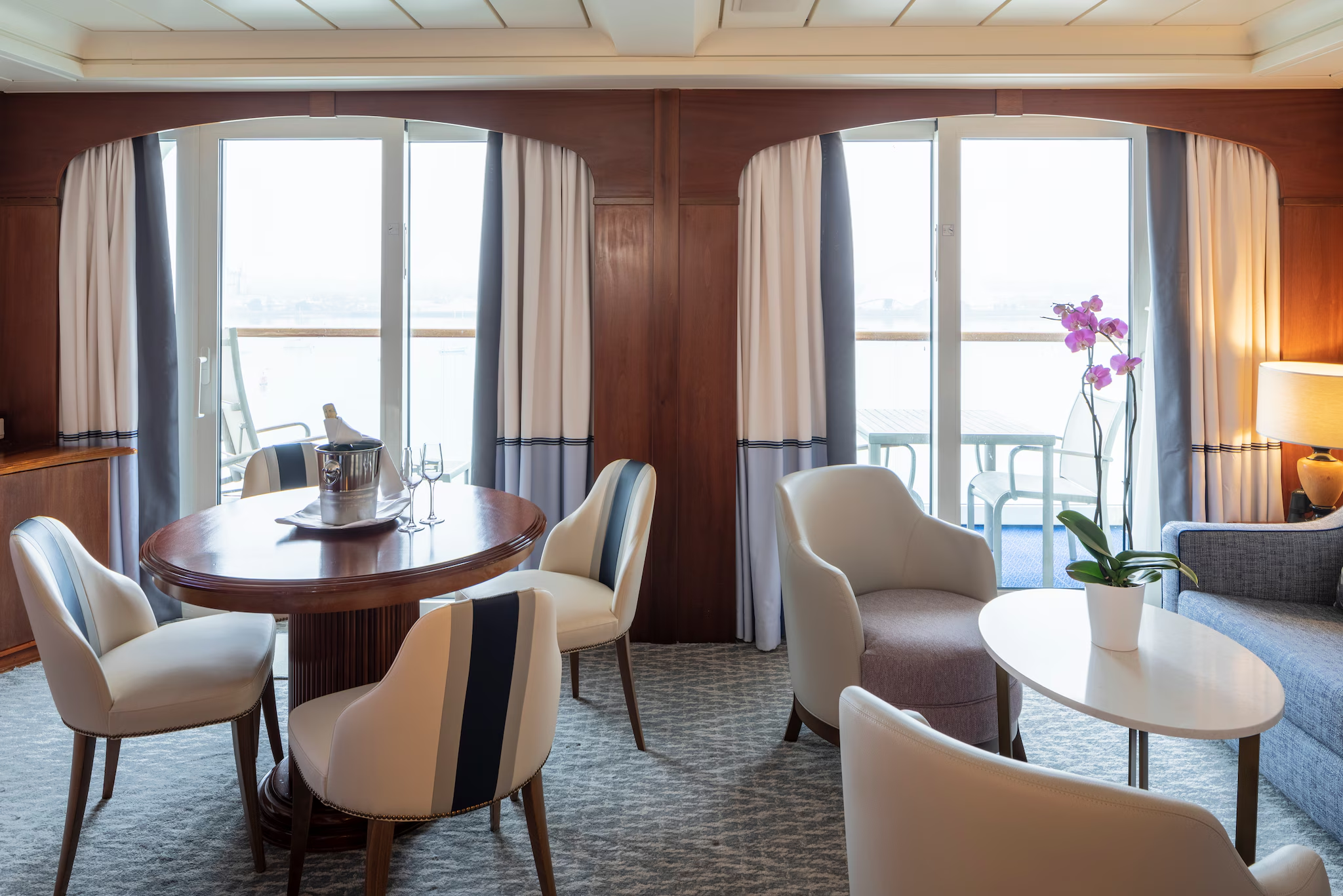 Suite cabin