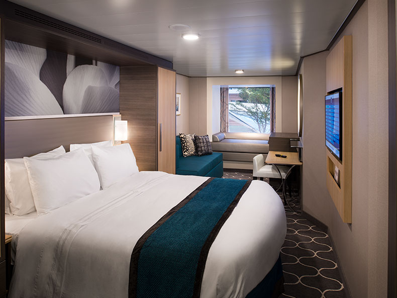 Inside 1R cabin