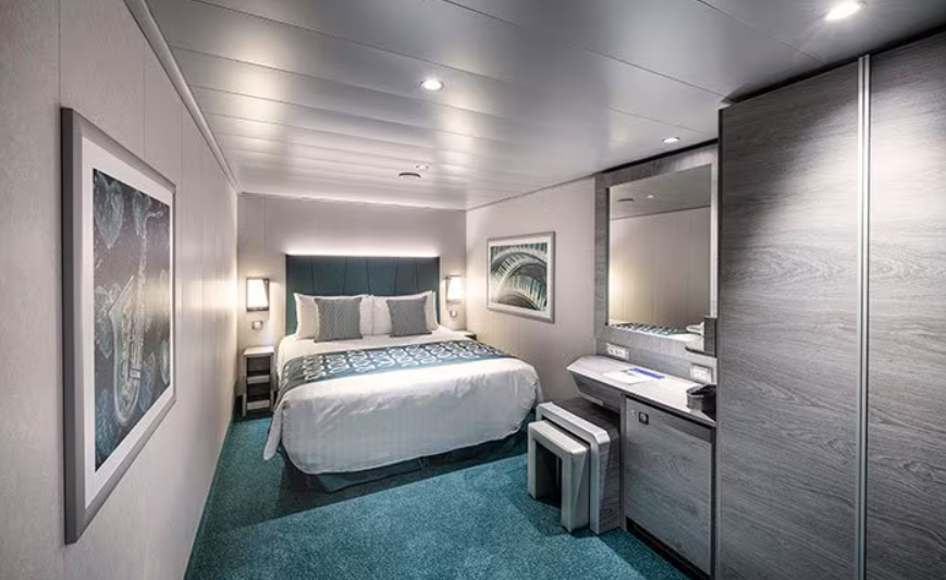 DELUXE INTERIOR cabin