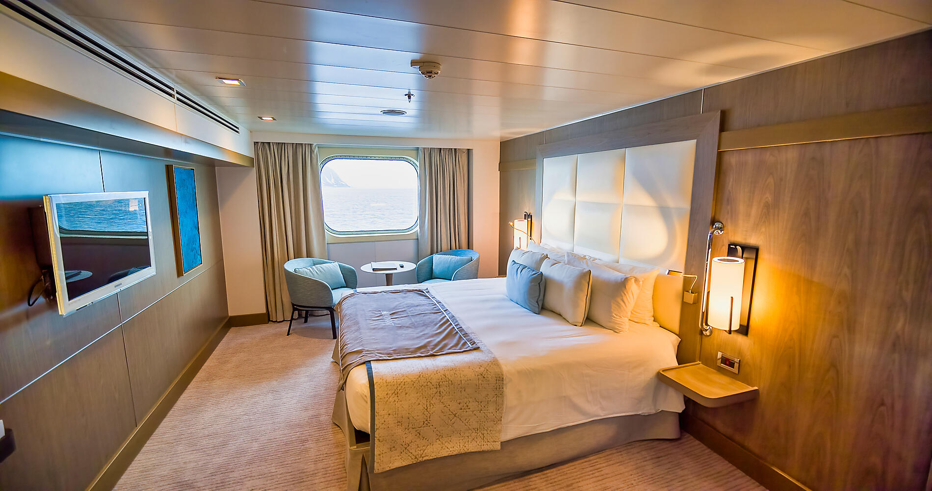 Suite 6 cabin