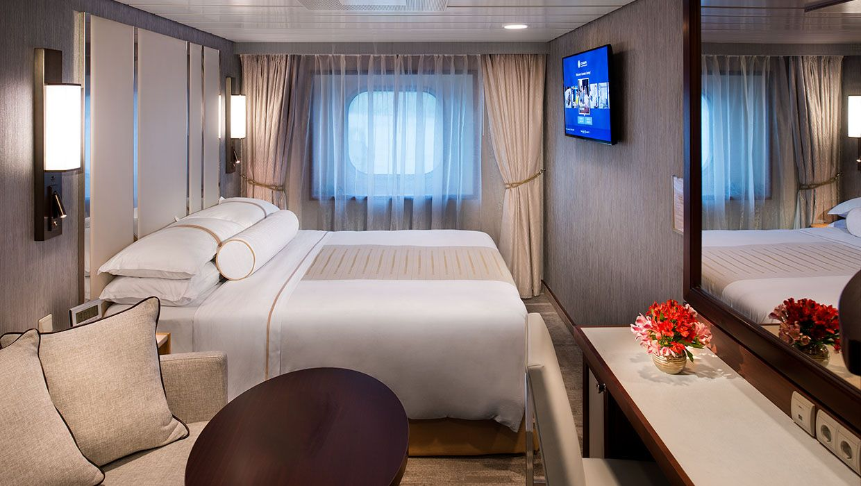 Club Oceanview Stateroom (Obstructed View) cabin