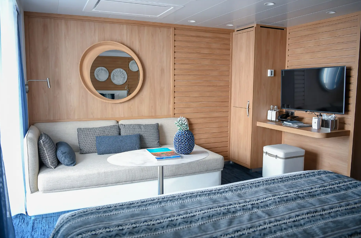 Deluxe Suite Deck 6 cabin