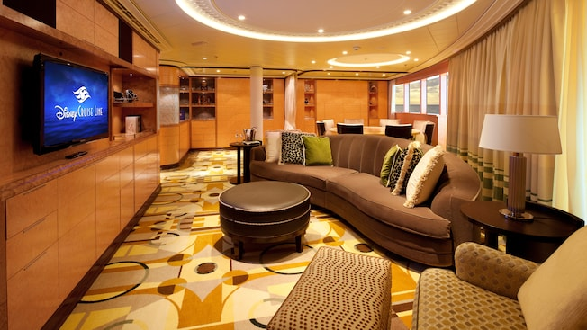 Concierge Royal Suite with Verandah cabin
