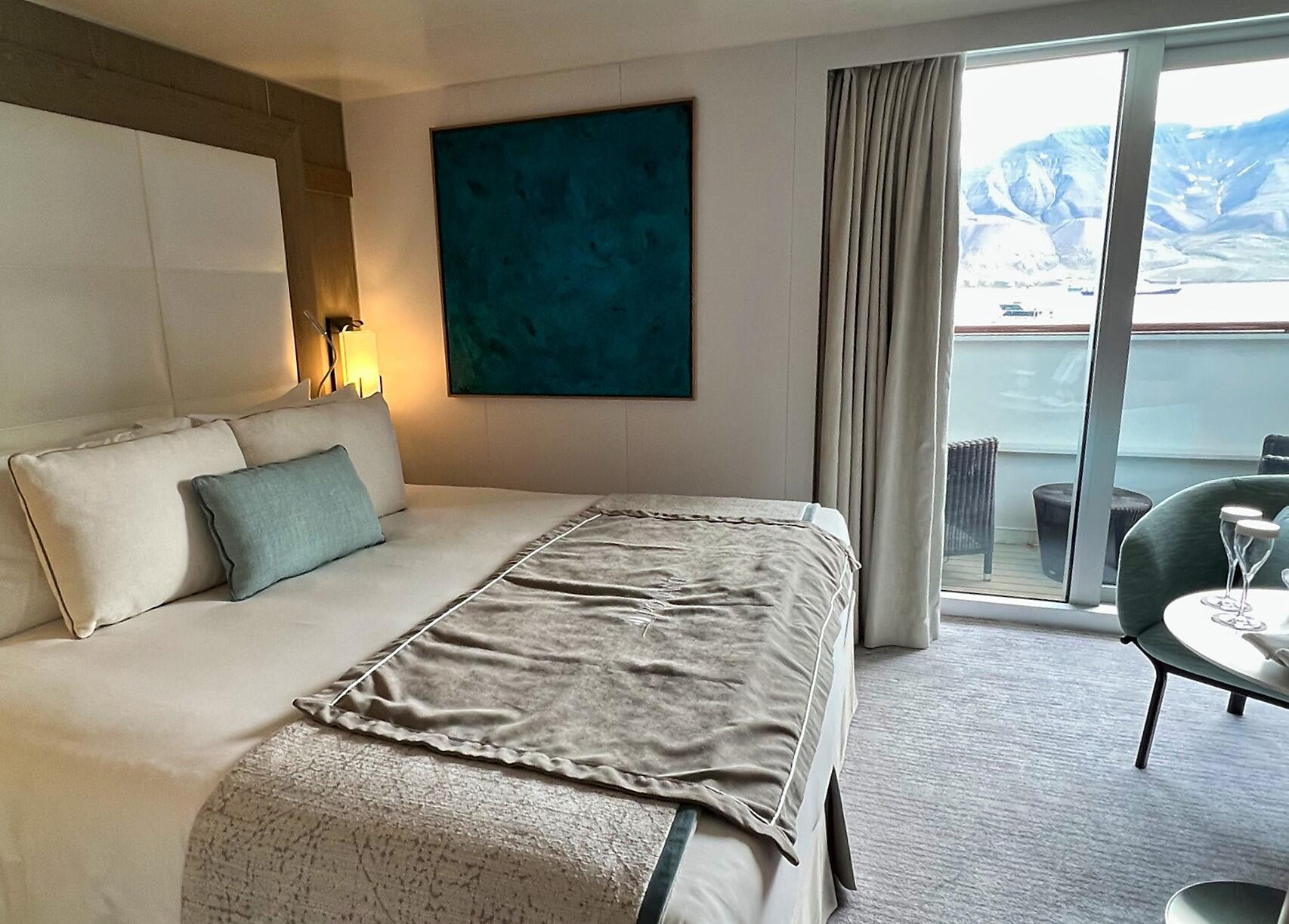 Prestige Suite Deck 5 cabin