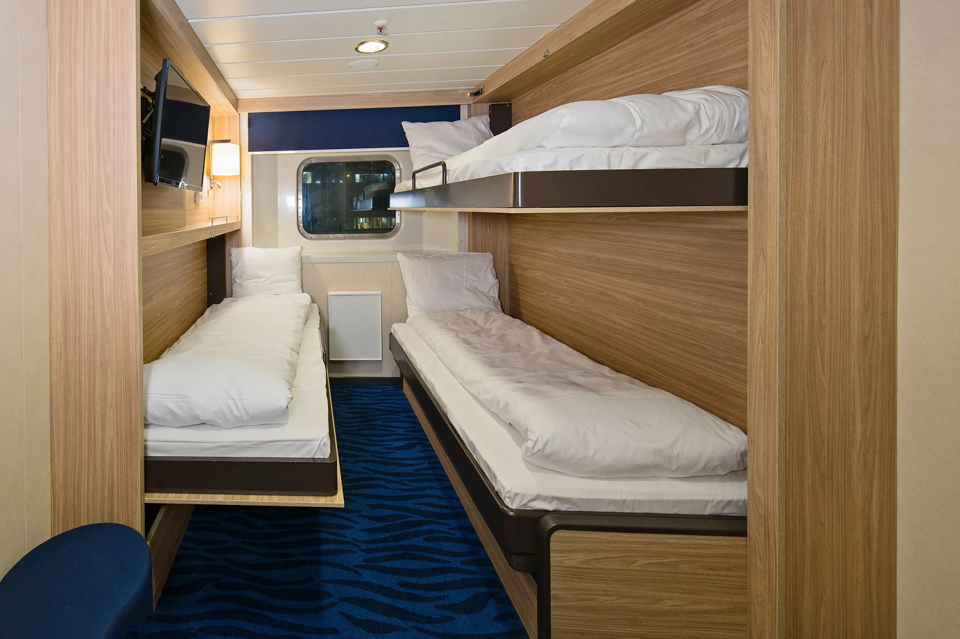 Outside/Oceanview UNO3 cabin