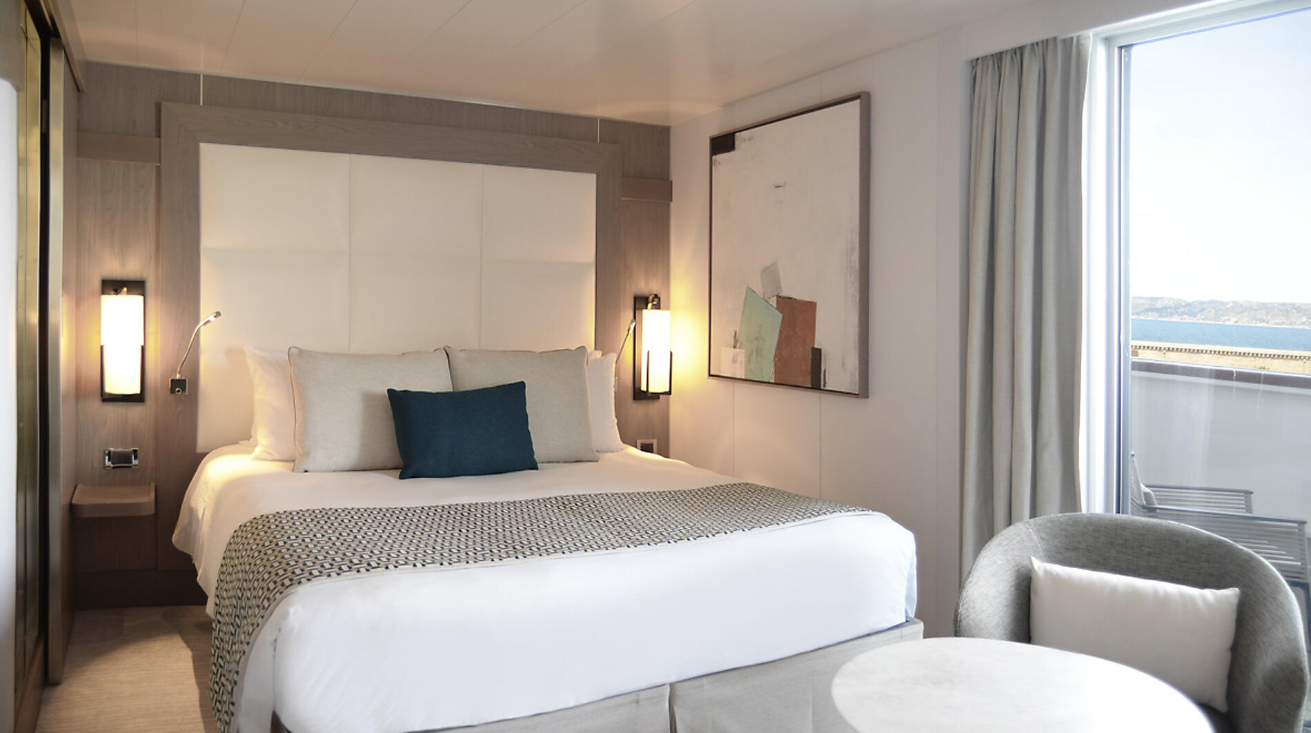 Deluxe Suite Deck 6 cabin