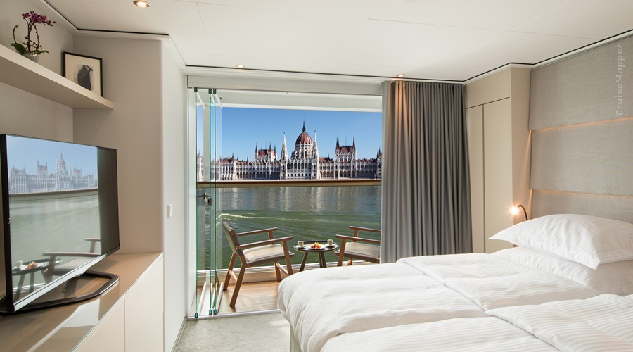 Grand Balcony Suite cabin