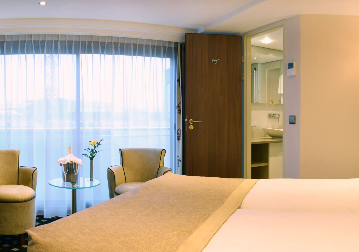 Suite 2 cabin