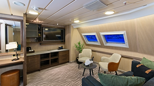 Expedition Suite cabin