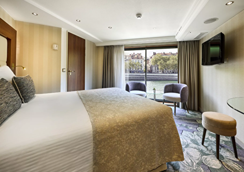 Ruby Deck- Superior Suite (Middle)