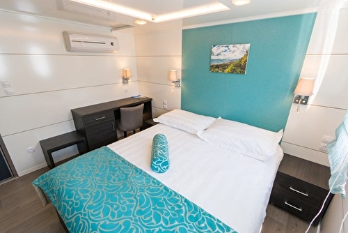 Outside Cabin - Main Deck