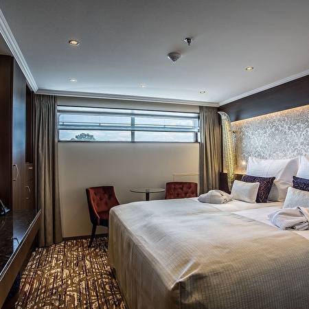 Suite - Emerald Deck