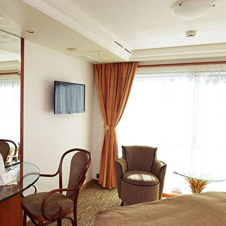 Superior Stern Suite - Diamond Deck