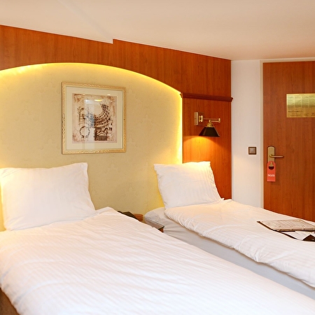 Superior Suite - Emerald Deck