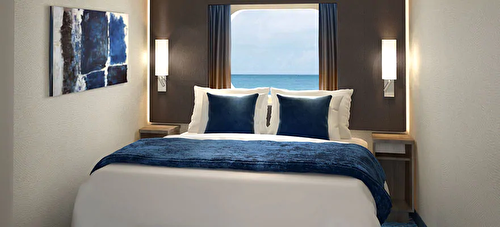 Mid-Ship Oceanview with Large Picture Window