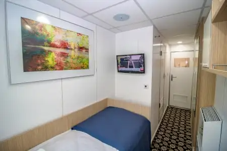 Upper deck 1 single bed