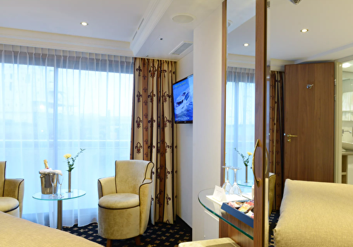 Superior Stern Suite - Diamond Deck