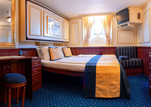 Category 3 - Commodore Deck