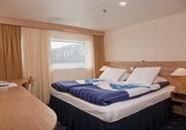 Suite with Queen Bed (5)