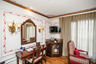 Colonial Suite A Colonial Suite A