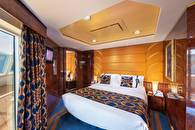 CLUB EXECUTIVE AND FAMILY SUITE WITH BALCONY CLUB EXECUTIVE AND FAMILY SUITE WITH BALCONY