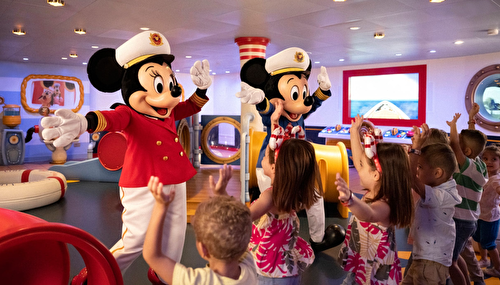 Mickey & Minnie Captain’s Deck