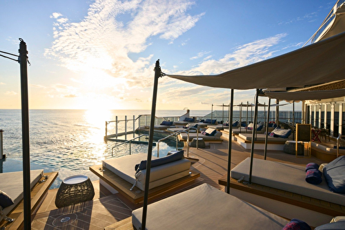 Astern Pool & Bar