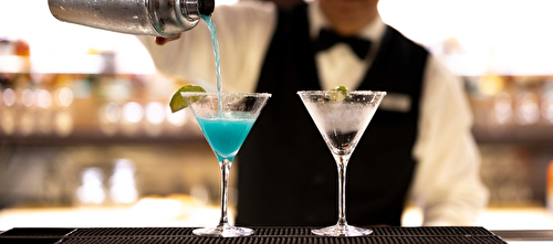 Aperitif and petit fours