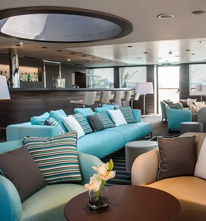 The panoramic lounge