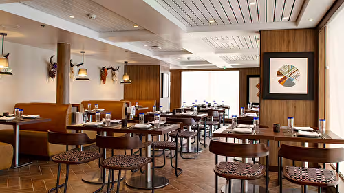 Los Lobos Cantina